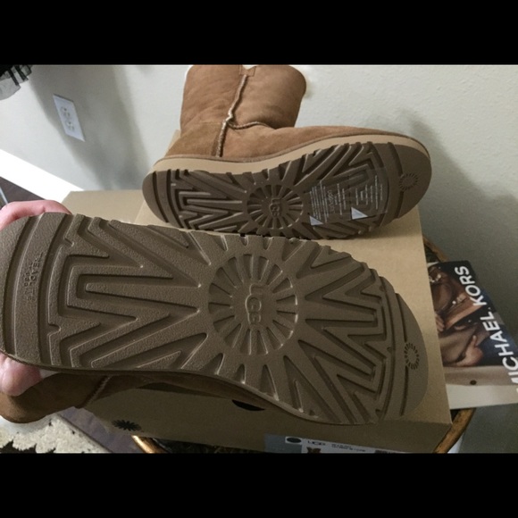 Brand New Authentic UGG Boots Size 9 - Picture 7 of 8